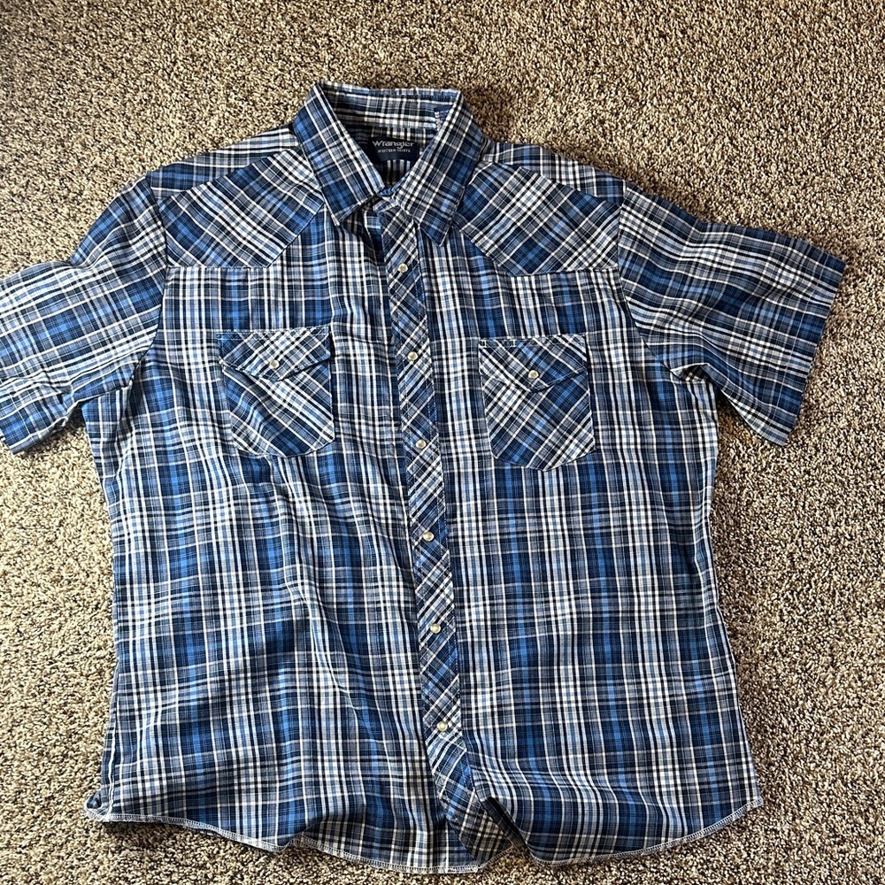 Wrangler Blue and White Plaid Casual Shirt